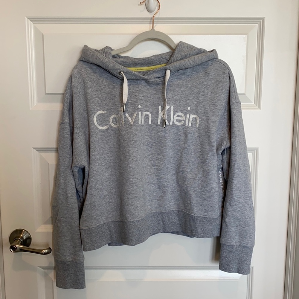 Hooded Cropped Calvin Klein Sweatshirt